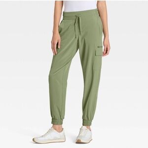 NWT All in Motion Cargo Joggers